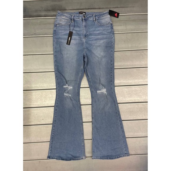 Fashion Nova Tall Girl Bye High Rise Flare Jeans Light Blue Wash Size 16 NWT - Picture 1 of 12